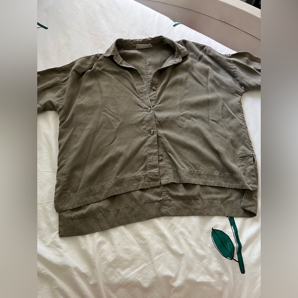 EVERLANE Olive Green Oversized Boxy Shirt